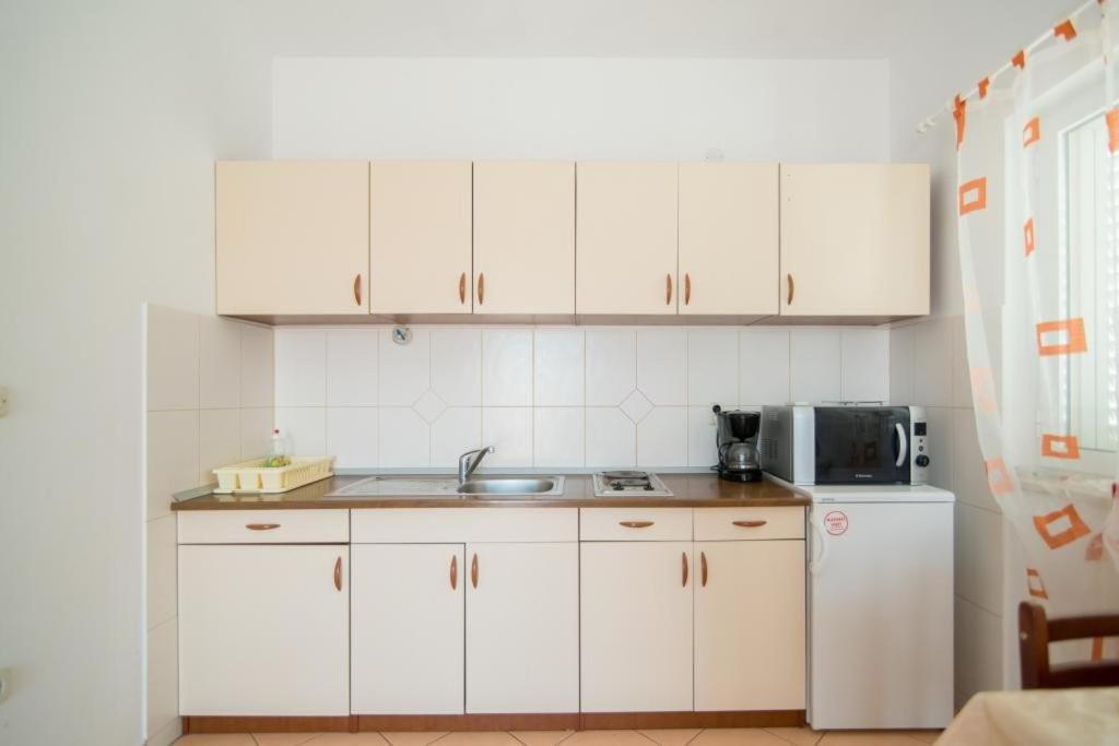 Apartments Batinic ซูเปตาร์ ภายนอก รูปภาพ