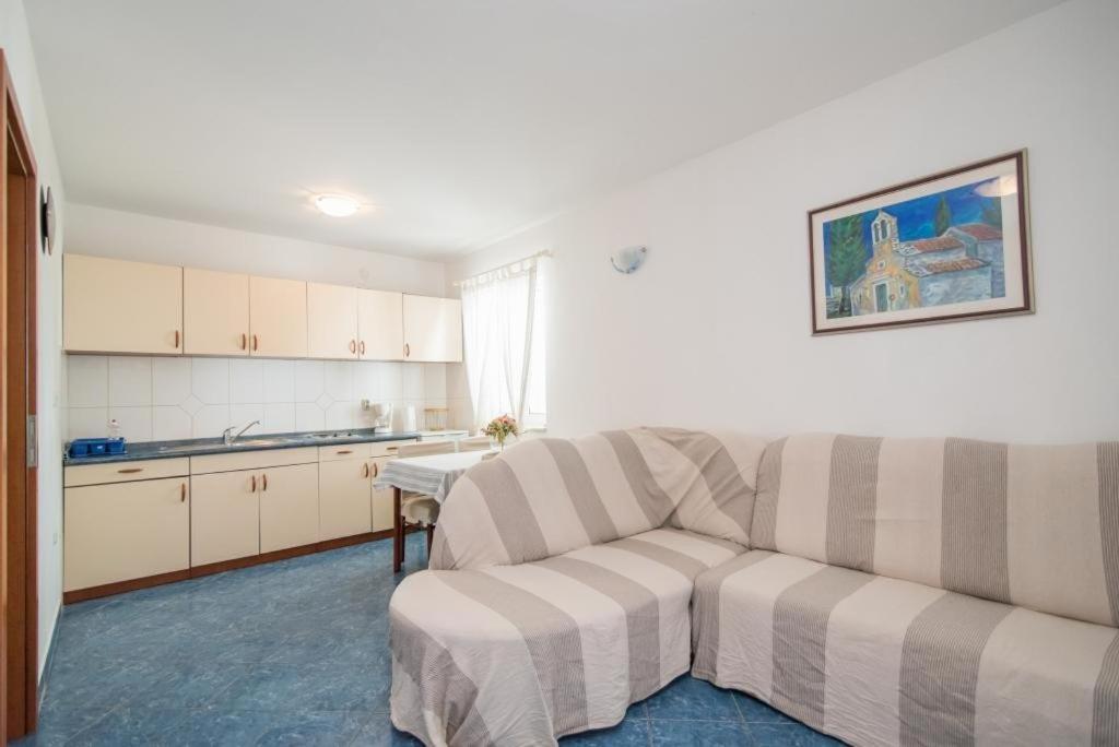 Apartments Batinic ซูเปตาร์ ภายนอก รูปภาพ