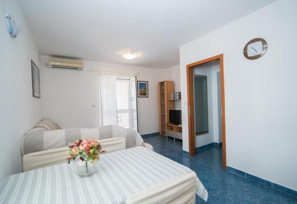 Apartments Batinic ซูเปตาร์ ภายนอก รูปภาพ