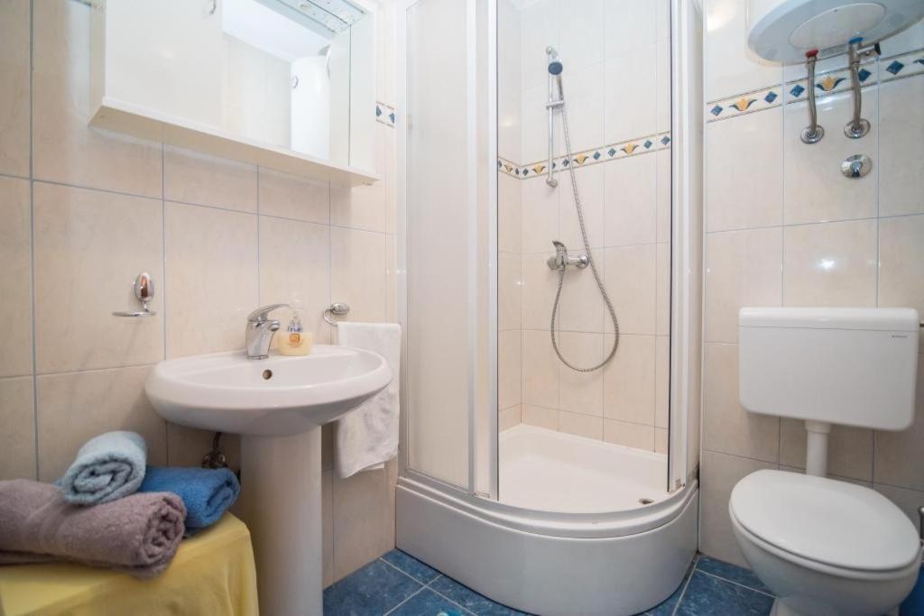 Apartments Batinic ซูเปตาร์ ภายนอก รูปภาพ